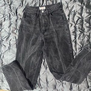 Guess Jeans Size 29 Black washed